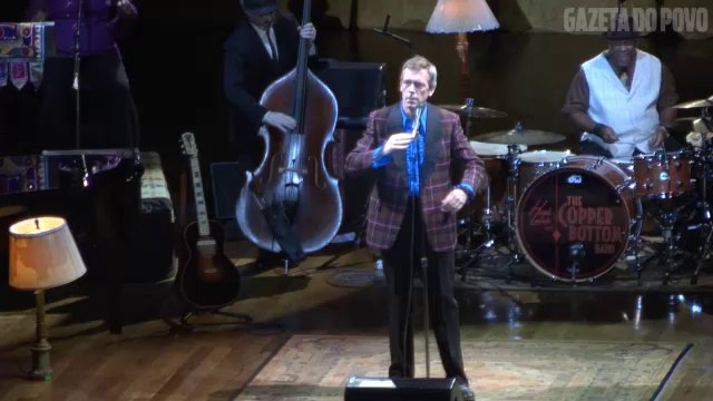Hugh Laurie, o “Dr. House”, agita o publico em Curitiba Videos Gazeta do Povo