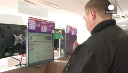 El paro sigue subiendo en Francia y afecta sobre todo a los mayores de cincuenta años