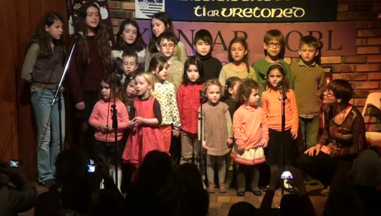 Skol Diwan Pariz au Kan ar Bobl IdF 2014