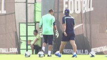 Victor Valdés se lesiona la rodilla ante el Celta