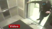 Asansörde korku dolu anlar - VİDEO İZLE - www.olay53.com