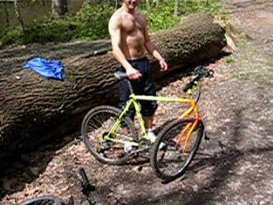 aille ca fait mal le velo