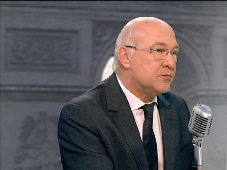 Selon Michel Sapin, "oui François Hollande s'exprimera", après les municipales  - 27/03