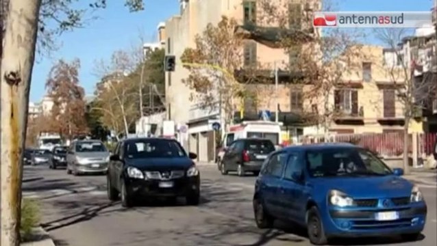 TG 26.03.14 Casarano: ambulanza bloccata, paziente muore