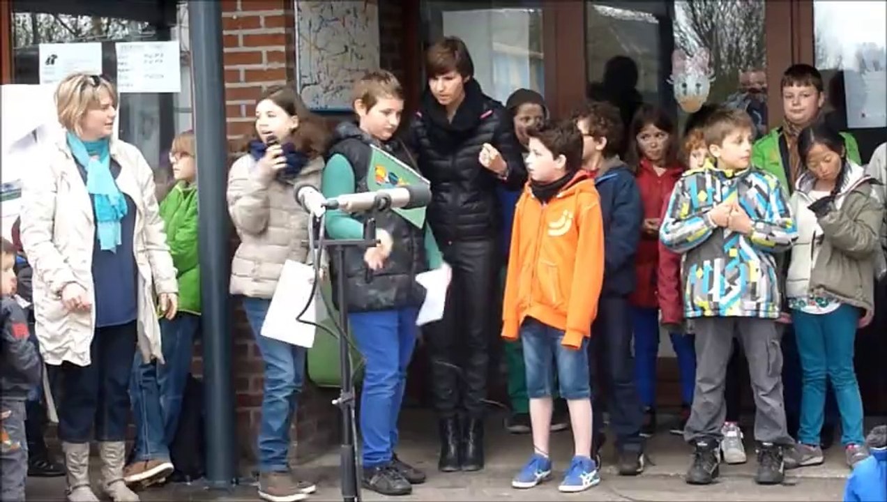 Les Tambours pour la Paix 2014 Écoles communales de Nandrin