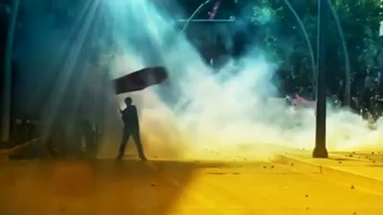 İstiklal Marşı - 2014 ( REKLAM ÖYLE DEĞİL BÖYLE YAPILIR)