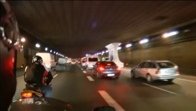 Manifestation à Paris contre la visite du président chinois