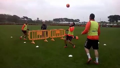 Petit tennis-ballon pour finir la séance !