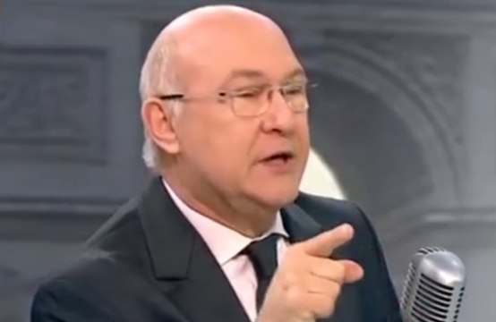 Hausse du chômage: Les entreprises «responsables», Hollande «comme Louis XVI»