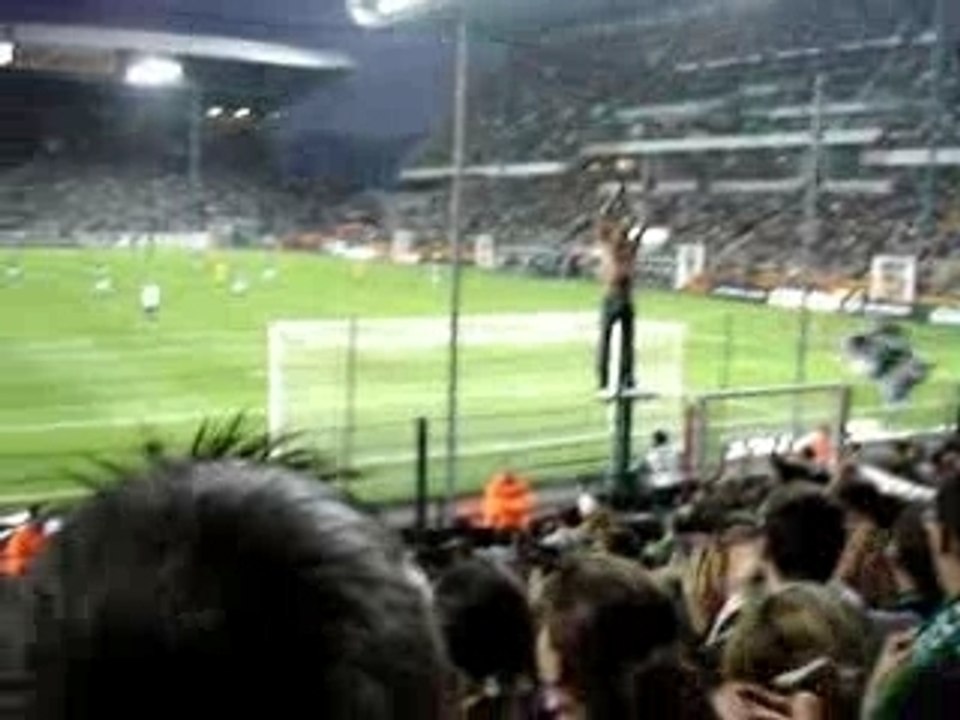 Nous sommes, nes dans le chaudron