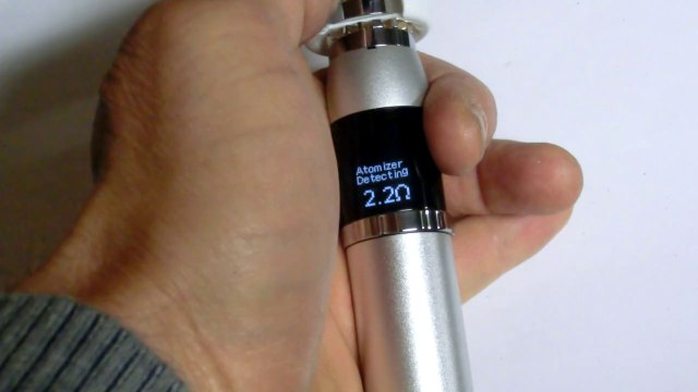 Quick release clearomizer socket