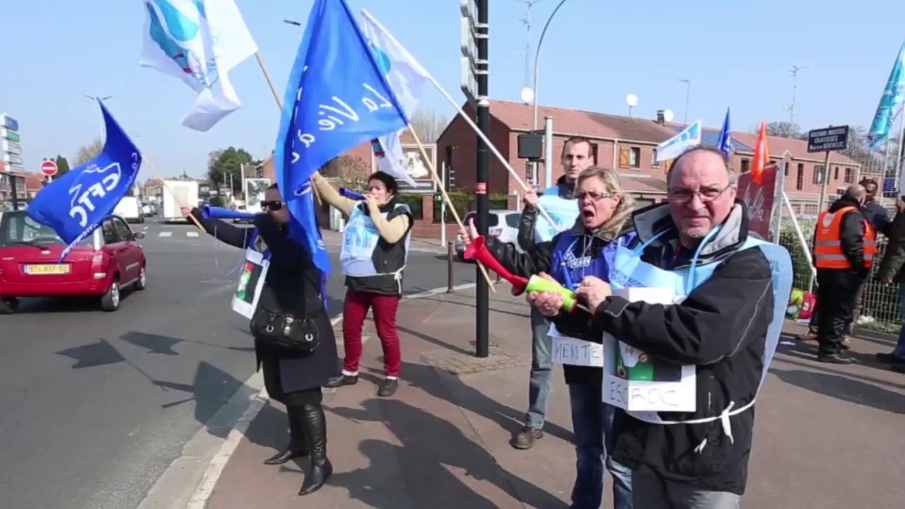 Les salariés de Melitta crient leur colère dans la rue à Tourcoing.