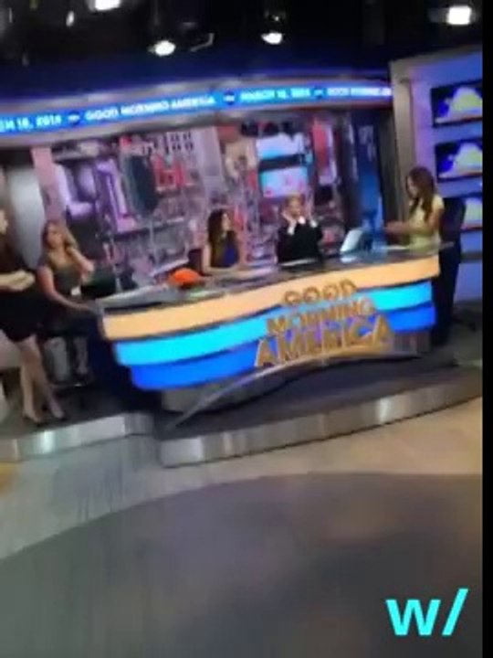 Go live w/ the cast of Pretty Little Liars on Good Morning America