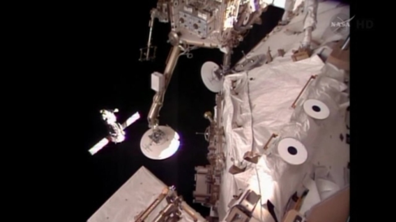 Soyuz docks with International Space Station