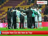 Sneijder Hem Gol Attı Hem de Trip!