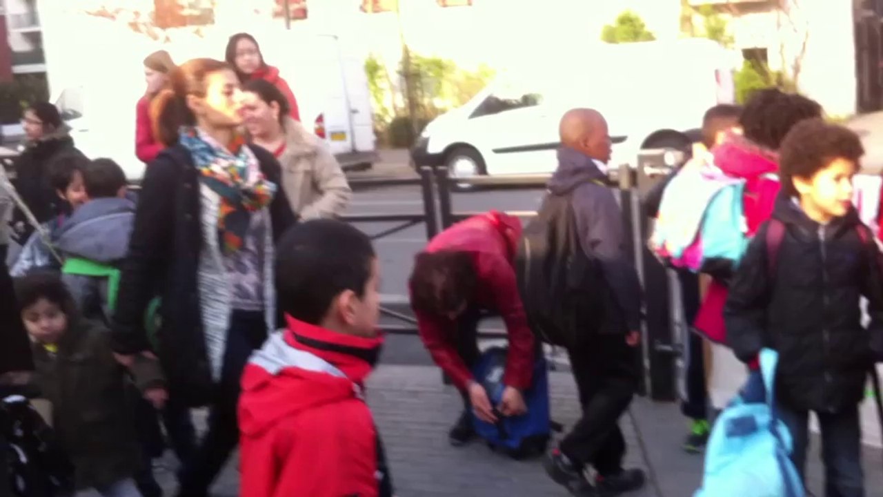 Manif parents pour obtenir un collège à la Plaine (2)