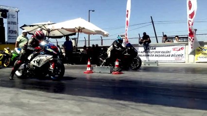 Akhisarlı'nın Belediyesinden Drag Pisti