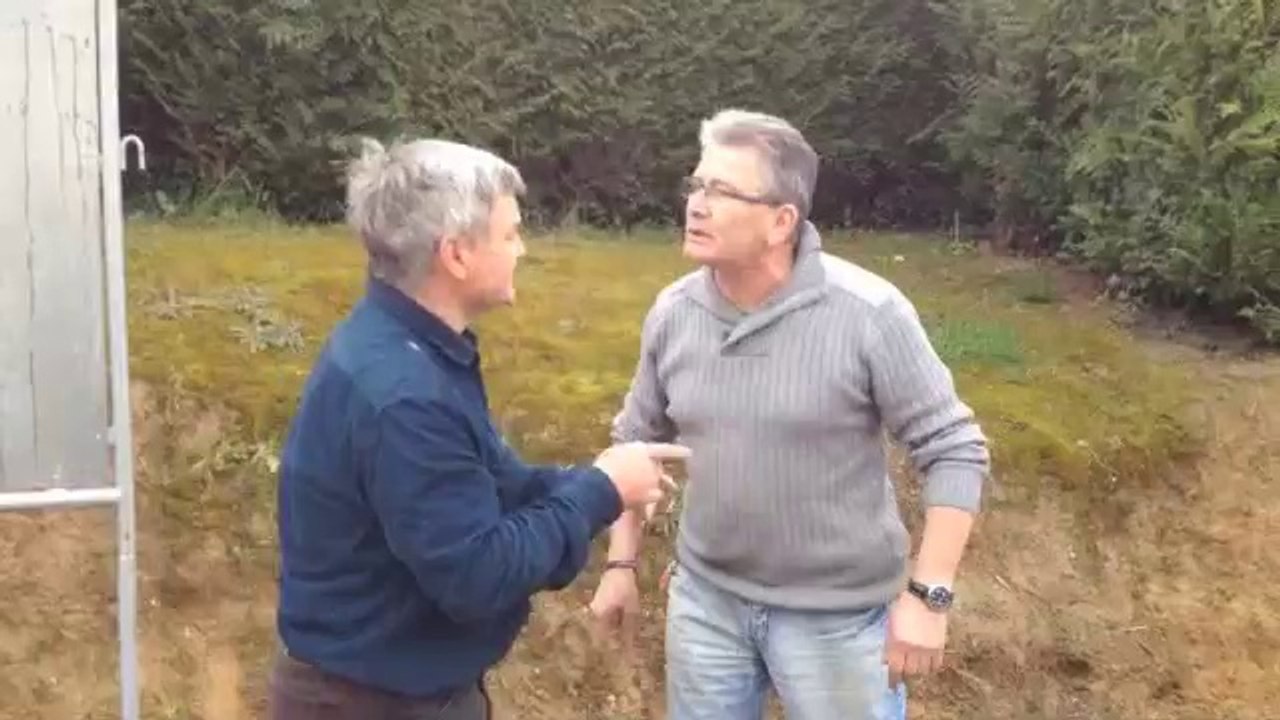 Insultes entre deux candidats aux municipales (Teillé)