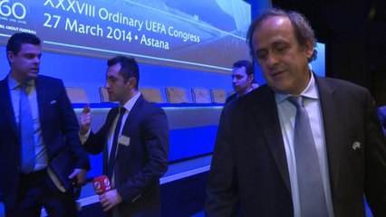FIFA - Platini pense "pouvoir battre" Blatter