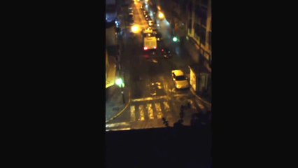 Ballena de GNB como "carrito chocón" en Chacao este 27M