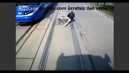 Aptal Az Daha Ölüyordu