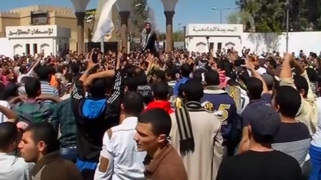 Brotherhood supporters clash with police in Cairo