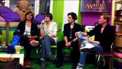 Группа Герои на МаёРадио -"Вечерний Завтрак" в Антикафе "CleverClub" 23.03.14.