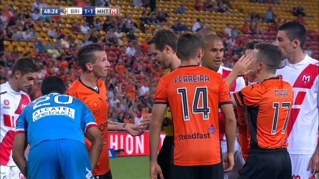 Australia - Berisha se lleva dos rojas seguidas