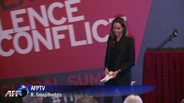 Angelina Jolie plaide contre les viols en temps de guerre