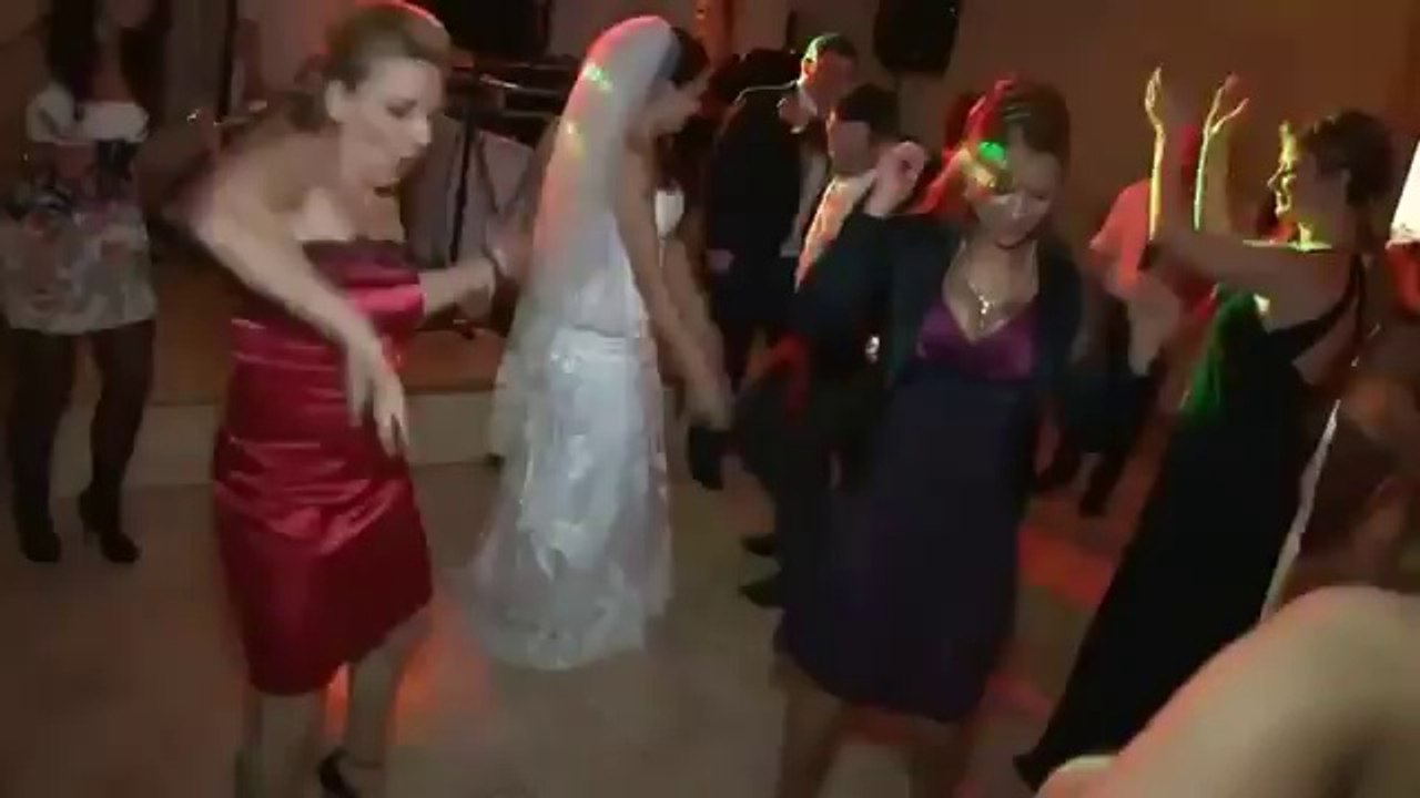 Düğünde Kendini Kaybeden Hanım Abla