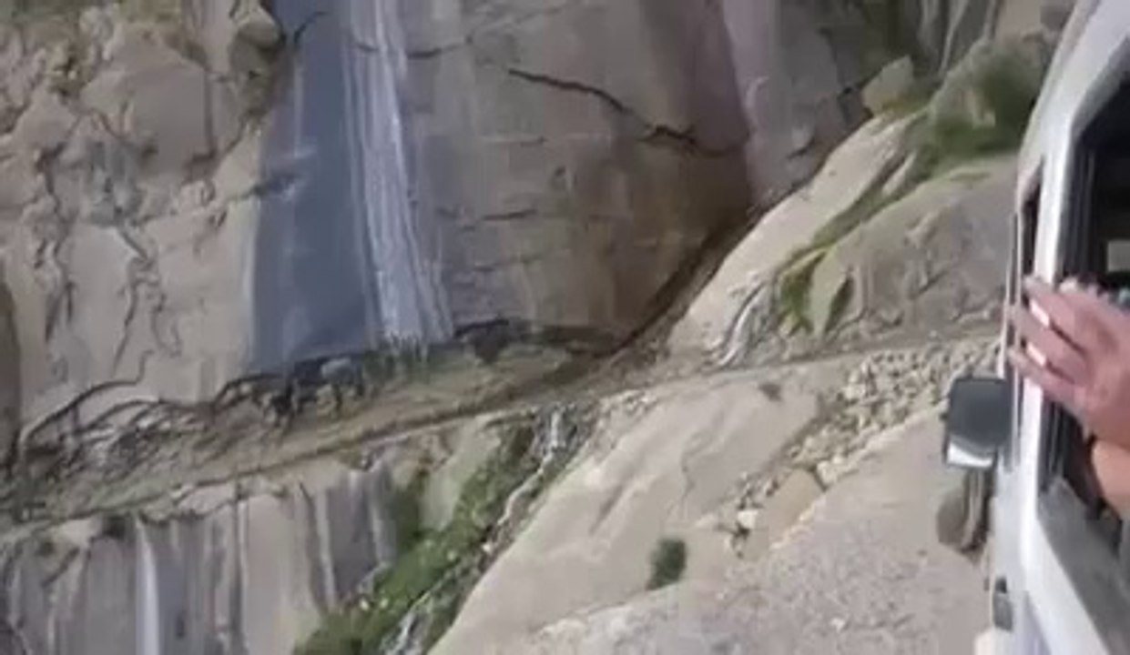 Insane Himalayas Bus Ride