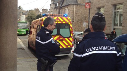 Un forcené à la Poste de Dinan