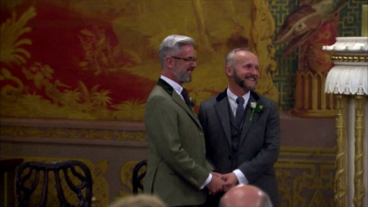 Premiers mariages à minuit pour les homosexuels britanniques