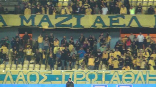 Πανηγύρια με το τέλος του αγώνα ΑΕΛ - Ερμής (2)