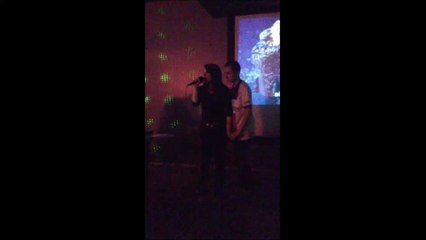 Typhaine chante Laura