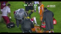 Comic entry to the field by physiotherapist in Brasil, Brasiliense-Brasilia 0-3