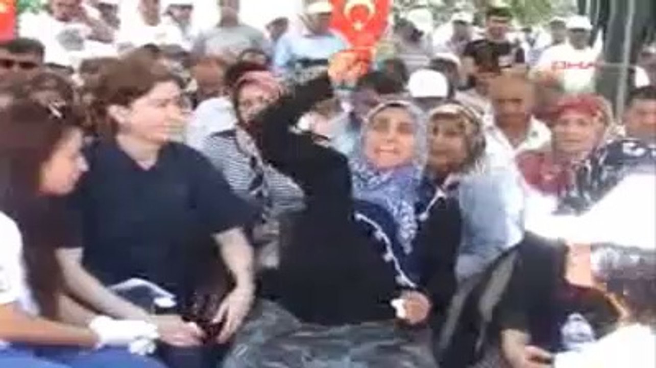 Şehit şiiri ( Bu şiir hiç bir yerde yook )