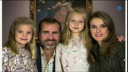 Los Príncipes y sus hijas felicitan la Navidad ante un Velázquez en el Prado