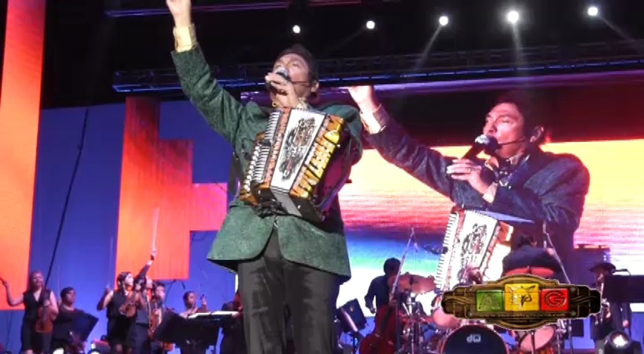 Tigres del Norte platican para ambiente grupero