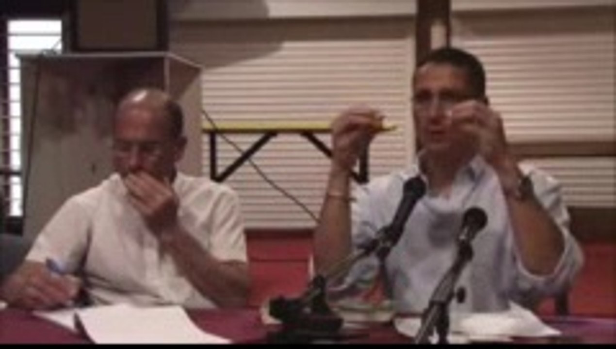 ---Etienne CHOUARD - CONTRE LA CRISE- LA CREATION MONETAIRE ET LE REVENU DE BASE - Ile de La Réunion - _2 (1)