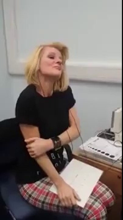 deaf woman heared her voice after 40 years