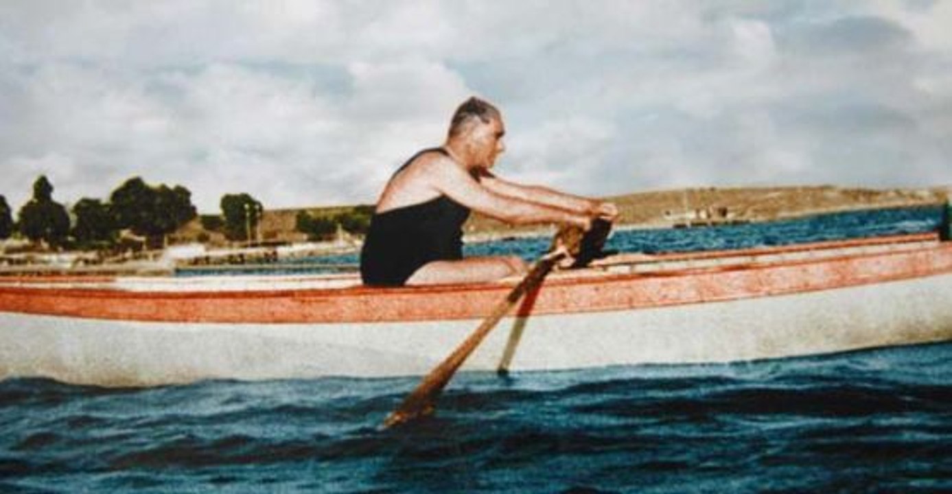 BİR FIRTINA TUTTU BİZİ - ATATÜRK - KUDRET KAÇAR