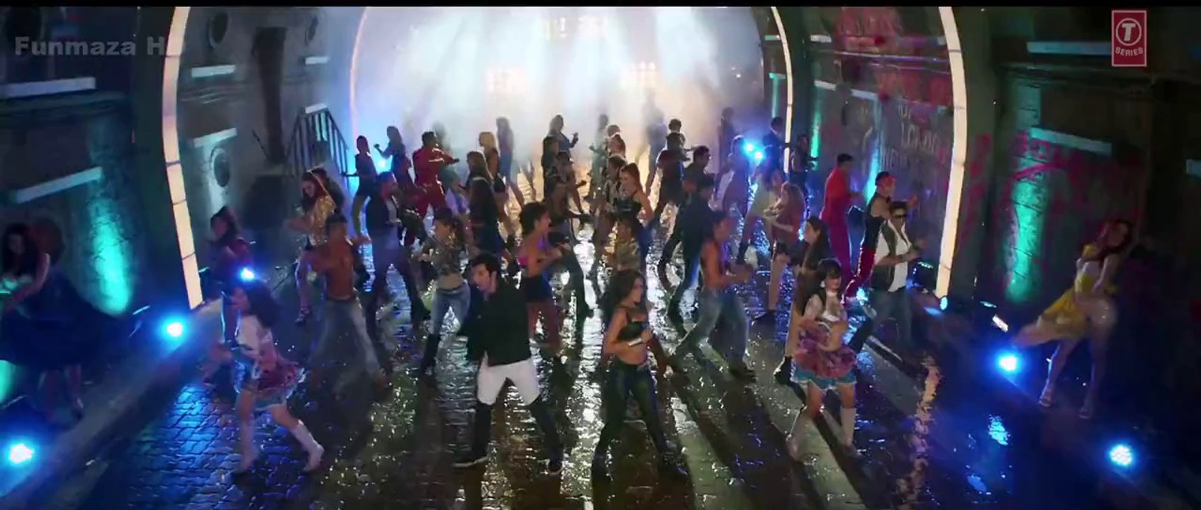Besharmi Ki Height  - Main Tera Hero BY SUPER JANLEWA