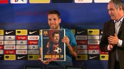 Hiba luce en Málaga su pecho recién retocado