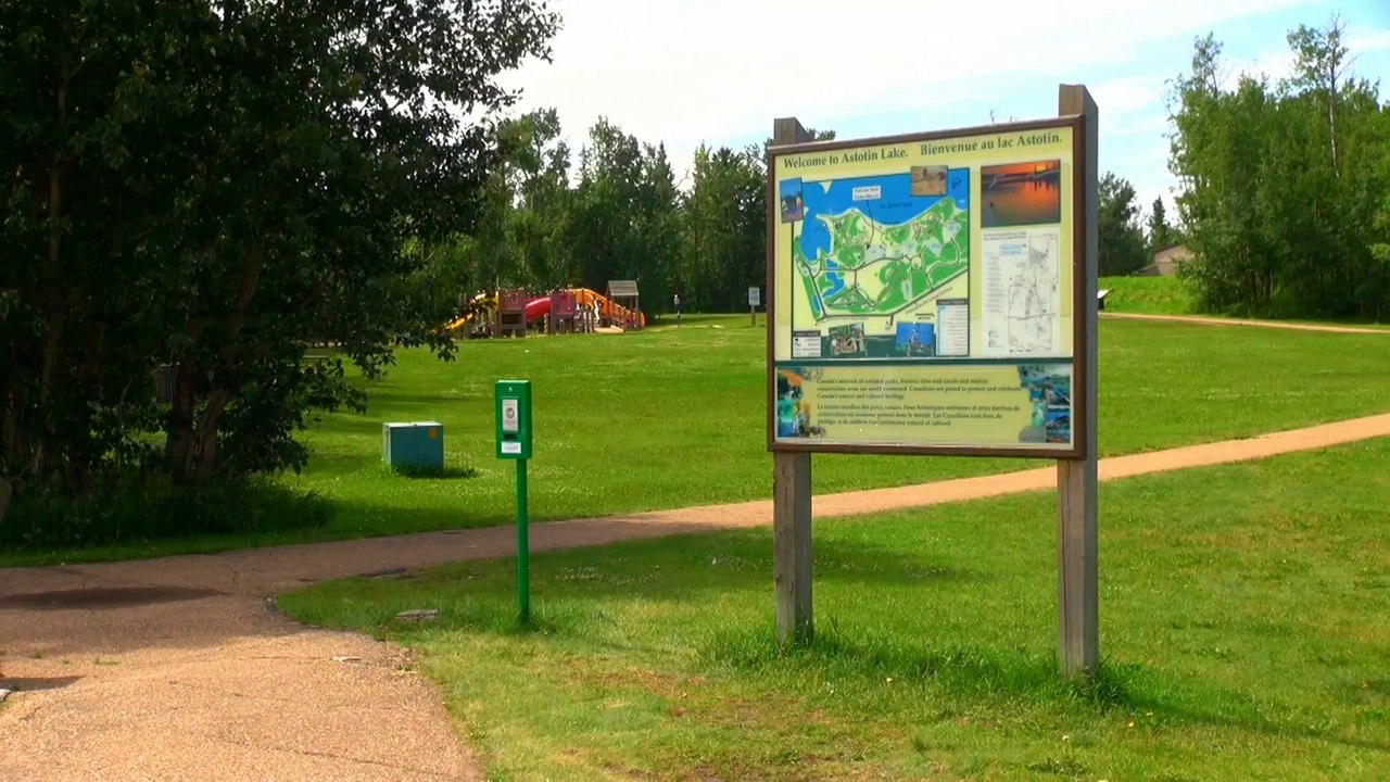 Waterfront of Astotin Lake.