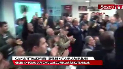 İzmir'de CHP kutlamalara başladı