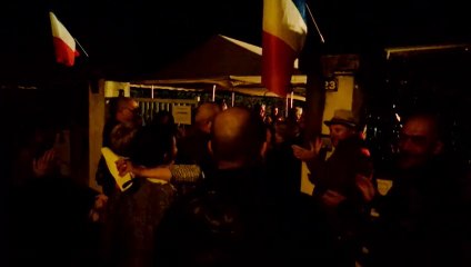 Le Pontet - Après la victoire de Joris Hebrard, l'ambiance était au rendez-vous devant la permanence FN.