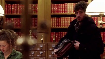 Les yeux jaunes des crocodiles