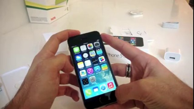 Apple iPhone 5S Unboxing
