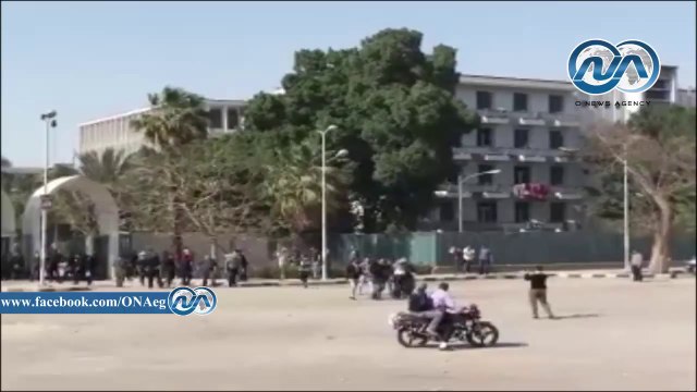 اشتباكات بين طلاب الإخوان و قوات الأمن بـجامعة الأزهر بـأسيوط